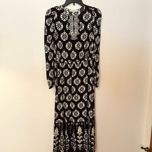 LOFT Black and White Patterned Long Sleeve Dress